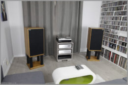 harbeth m40.1 m40.2 speaker stands diy wooden open frame 42 in a living room